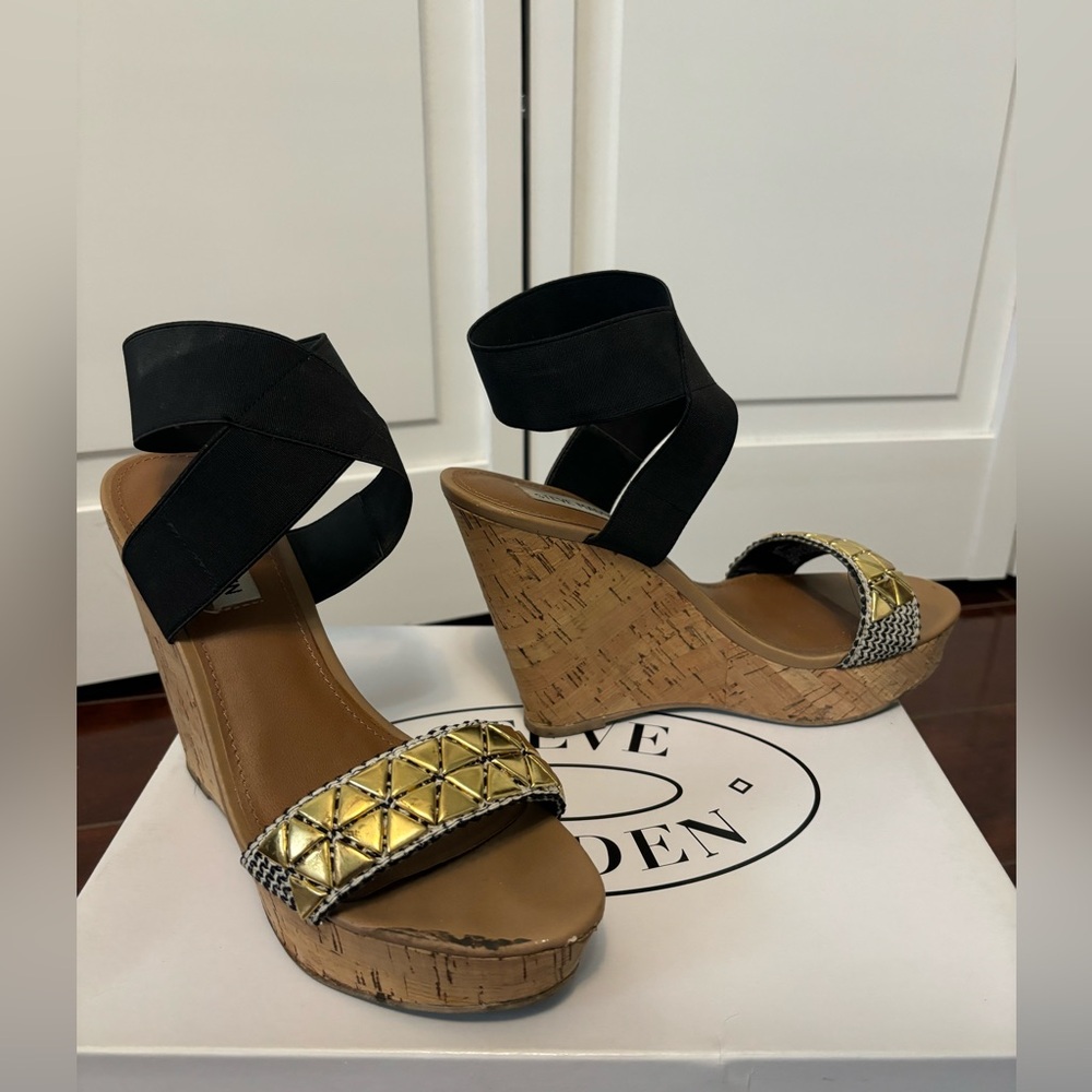 Steve Madden Black and Gold Wedge Sandals